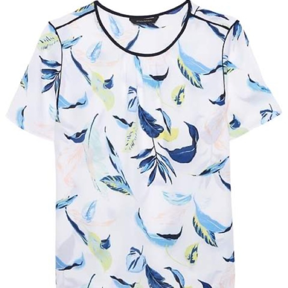 Banana Republic Piped Crew Fresh Leaf Print Short Sleeve Top Blouse